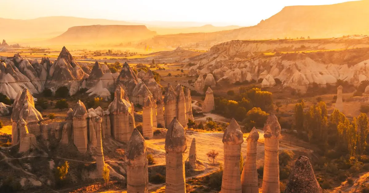 Les 10 Meilleures Destinations pour un Voyage Unique