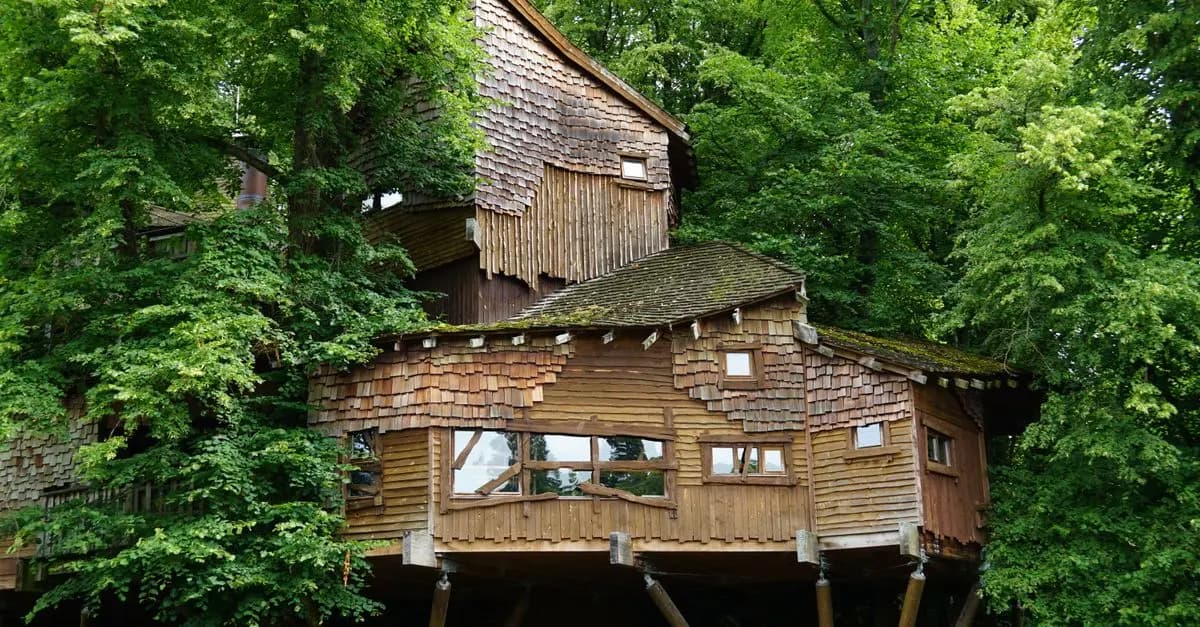 Top 10 des Hébergements Uniques à Découvrir pour Voyager Autrement
