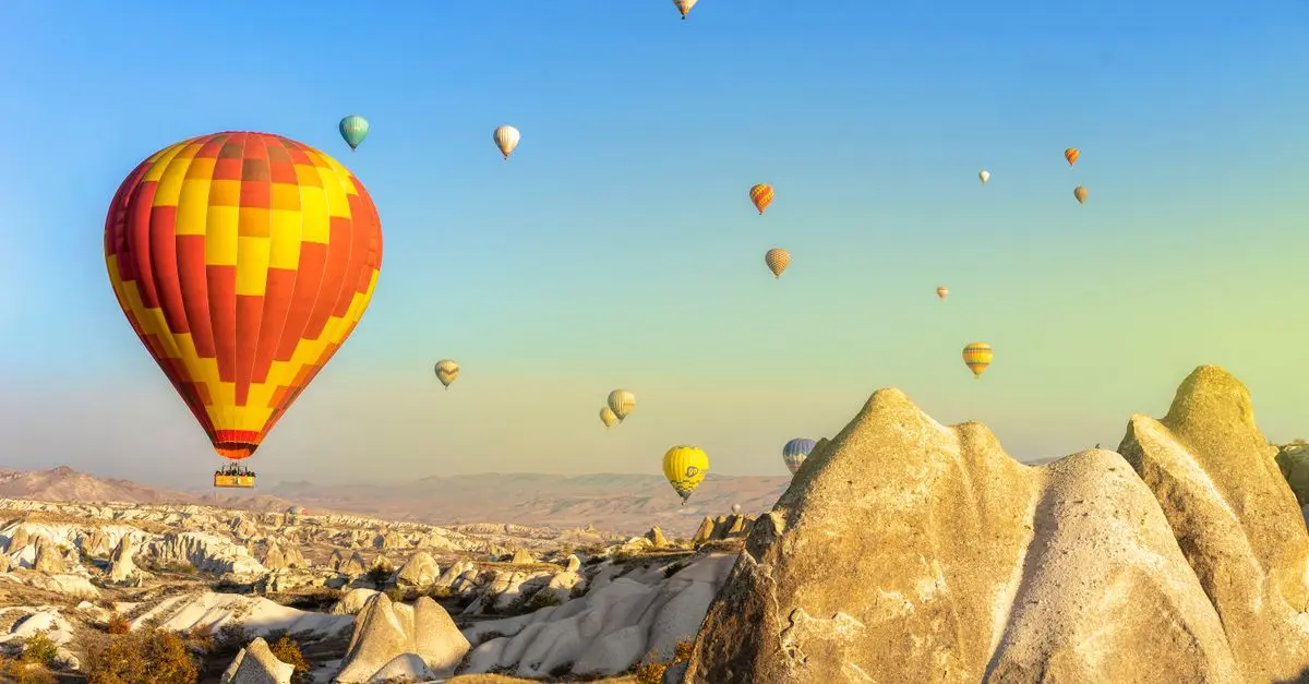 Les 10 Expériences Inédites à Vivre en Voyage