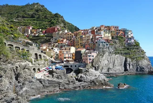 Les 10 Meilleures Destinations Insolites pour Voyager Autrement