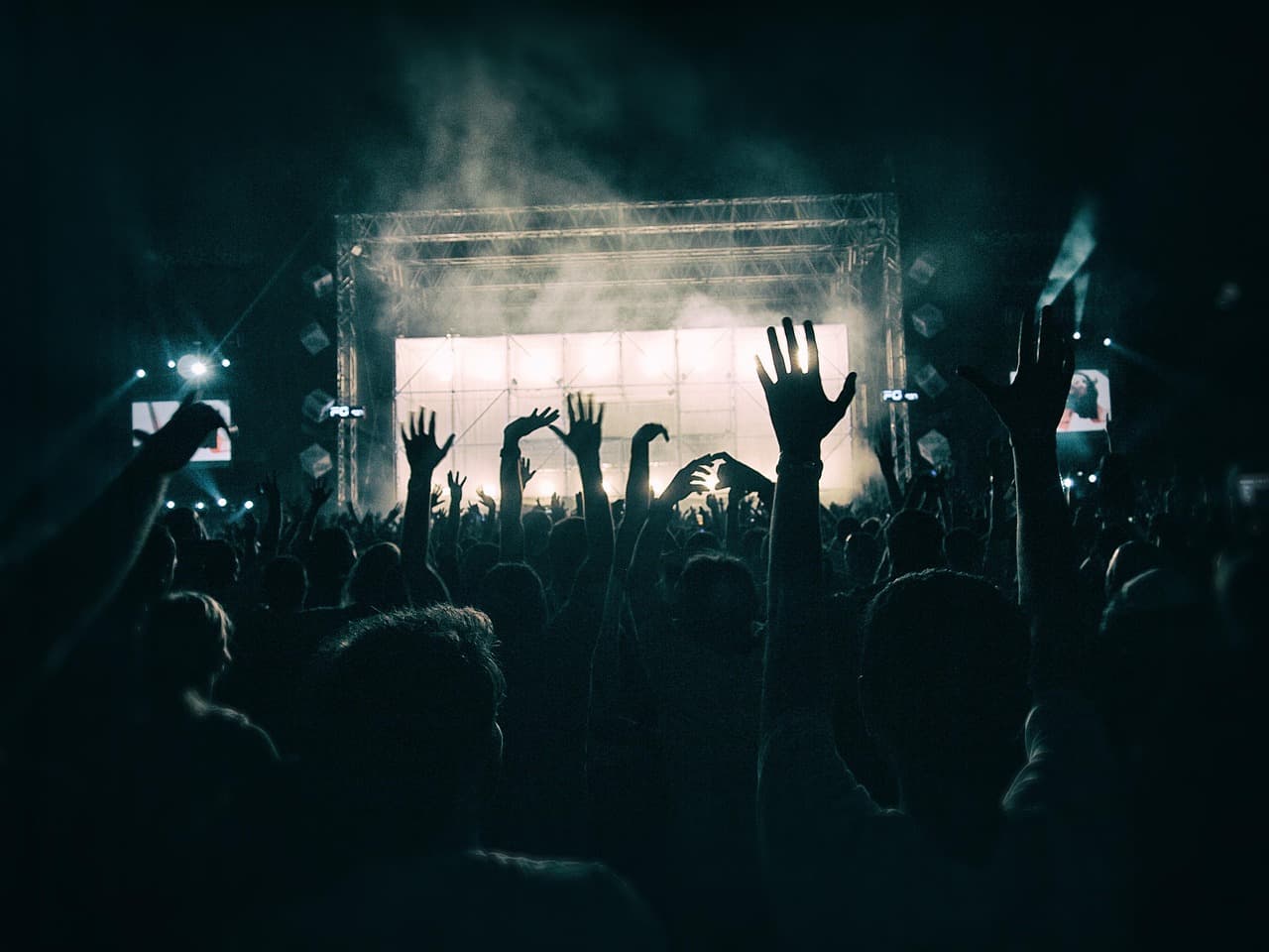 Les Festivals Insolites à Découvrir lors de Vos Voyages